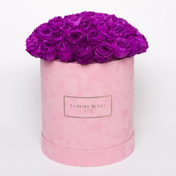 Букет 35 фиолетовых роз Остина в шляпной коробке