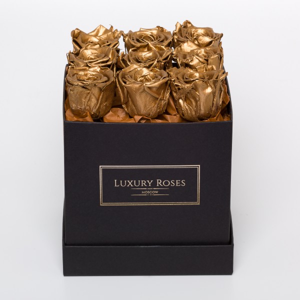 Букет 9 золотых роз в квадратной черной коробке