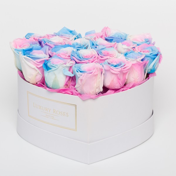 Букет 19 радужных роз в сердце