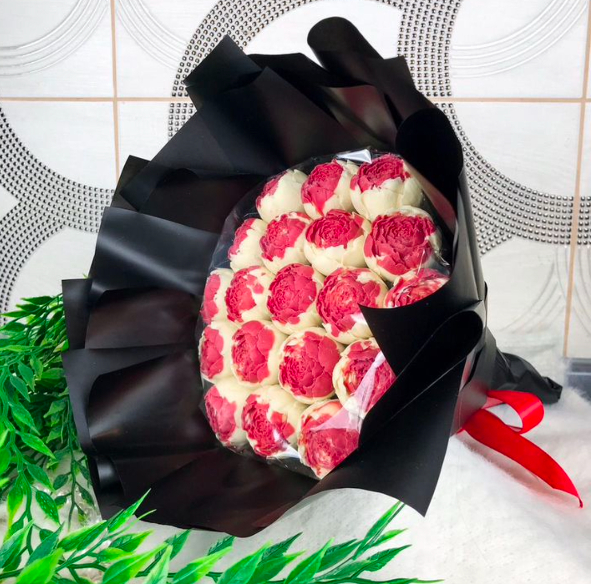 Букет 19 пионов Red