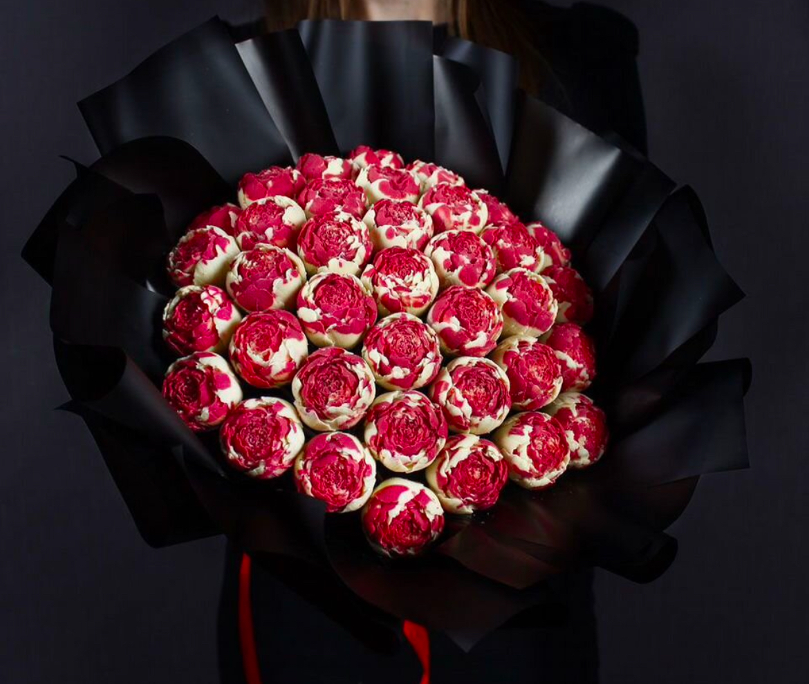 Букет 37 пионов Grand